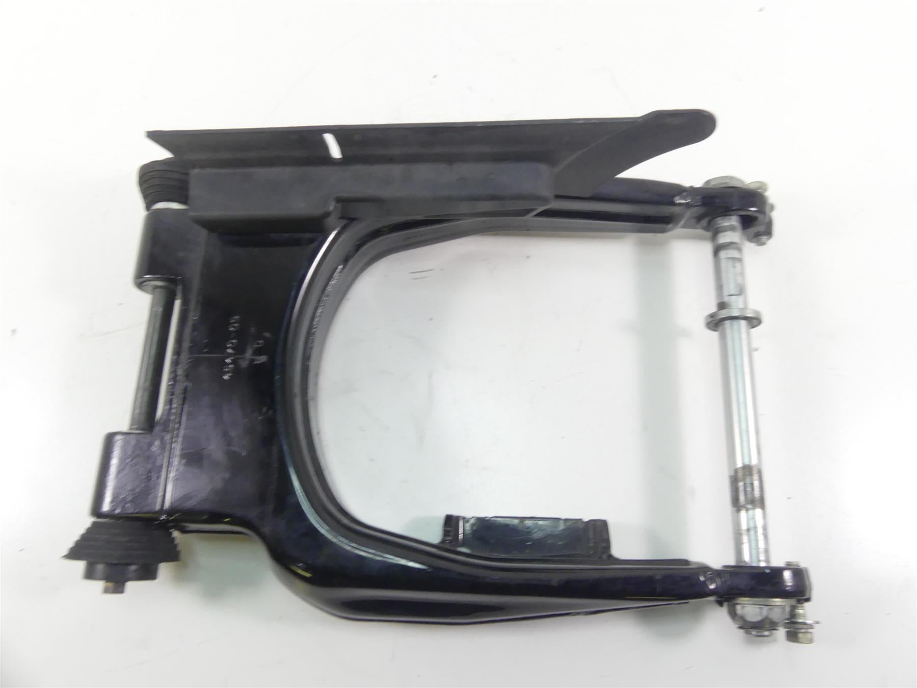 2009 Harley FLHTCU SE4 CVO E-Glide Rear Swing Arm Swingarm + Axle 45470-09 {{ shop.shopifyCountryName }} - Mototech271