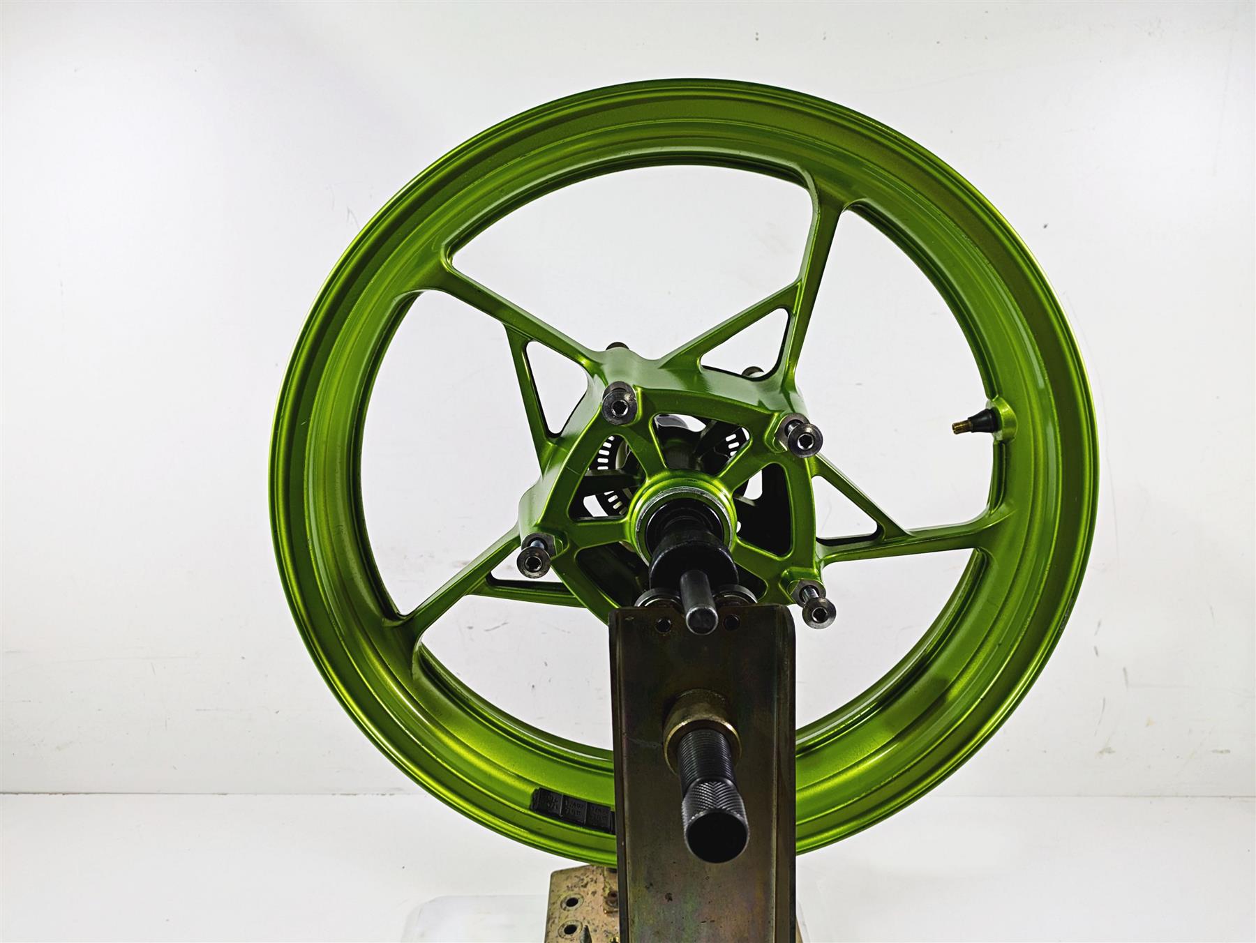 2021 Kawasaki Z900 ZR900 Straight 17x3.5 Front Wheel Rim 41073-0713 {{ shop.shopifyCountryName }} - Mototech271