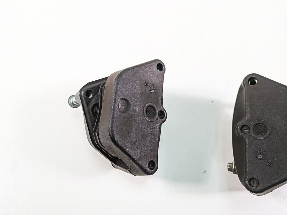 2006 Harley Touring FLHXI Street Glide Front Brake Caliper Set 44023-00 44046-00 {{ shop.shopifyCountryName }} - Mototech271
