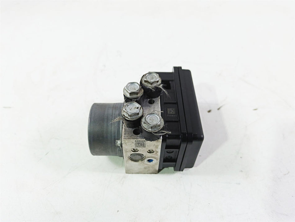 2018 Harley FXBR Softail Breakout Abs Brake Pump Unit Module 41100044B {{ shop.shopifyCountryName }} - Mototech271