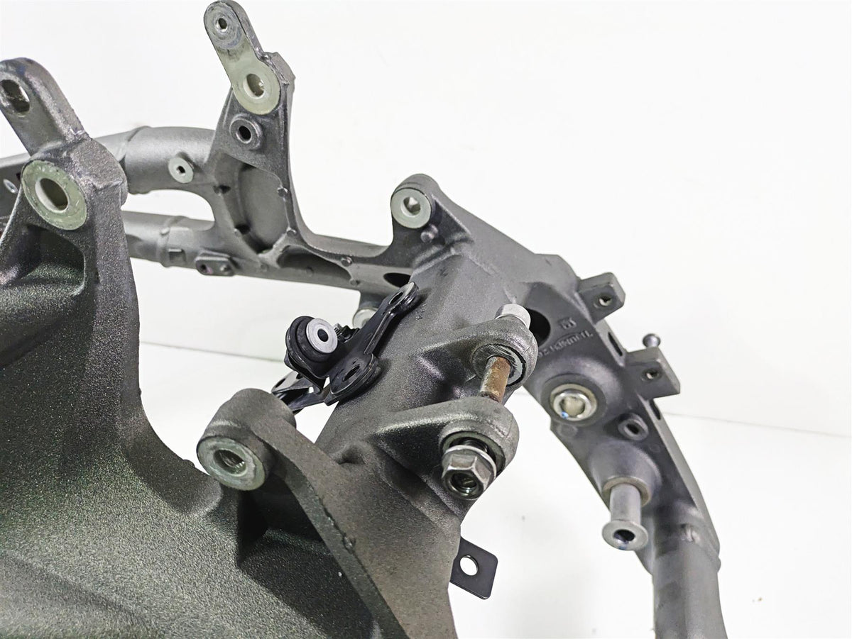2019 Triumph Speed Triple RS 1050 Straight Main Frame Chassis FOR EXPORT With Nonrepairable Texas Title T2072079 {{ shop.shopifyCountryName }} - Mototech271