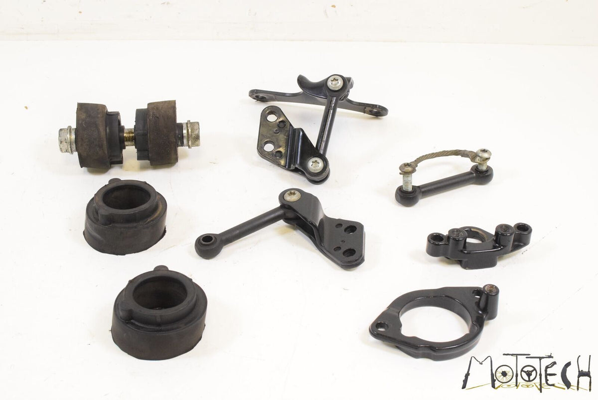2008 Harley Sportster XL1200 LOW Engine To Frame Mount Bracket SET 47471-04A {{ shop.shopifyCountryName }} - Mototech271