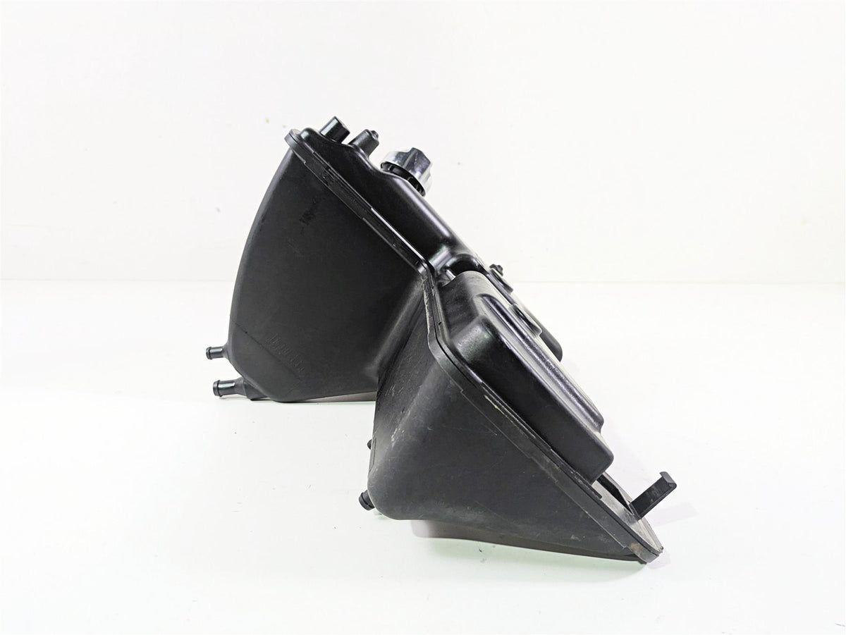 2007 Harley Sportster XL1200 C Oil Tank Reservoir & Dipstick 62888-04B {{ shop.shopifyCountryName }} - Mototech271