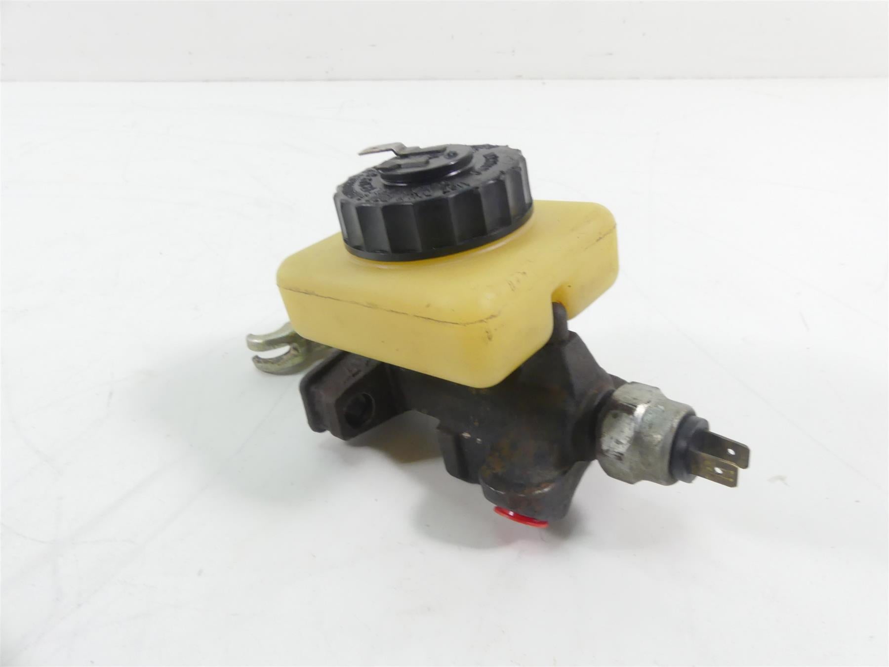 1978 BMW R100 S (2474) Dual Disc Under Tank Brake Master Cylinder 34311234379 {{ shop.shopifyCountryName }} - Mototech271