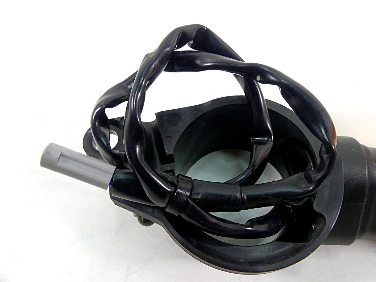 2012 Yamaha VMX17 VMAX 1700 Front Left Turn Signal Blinker 2S3-83310-10-00 {{ shop.shopifyCountryName }} - Mototech271