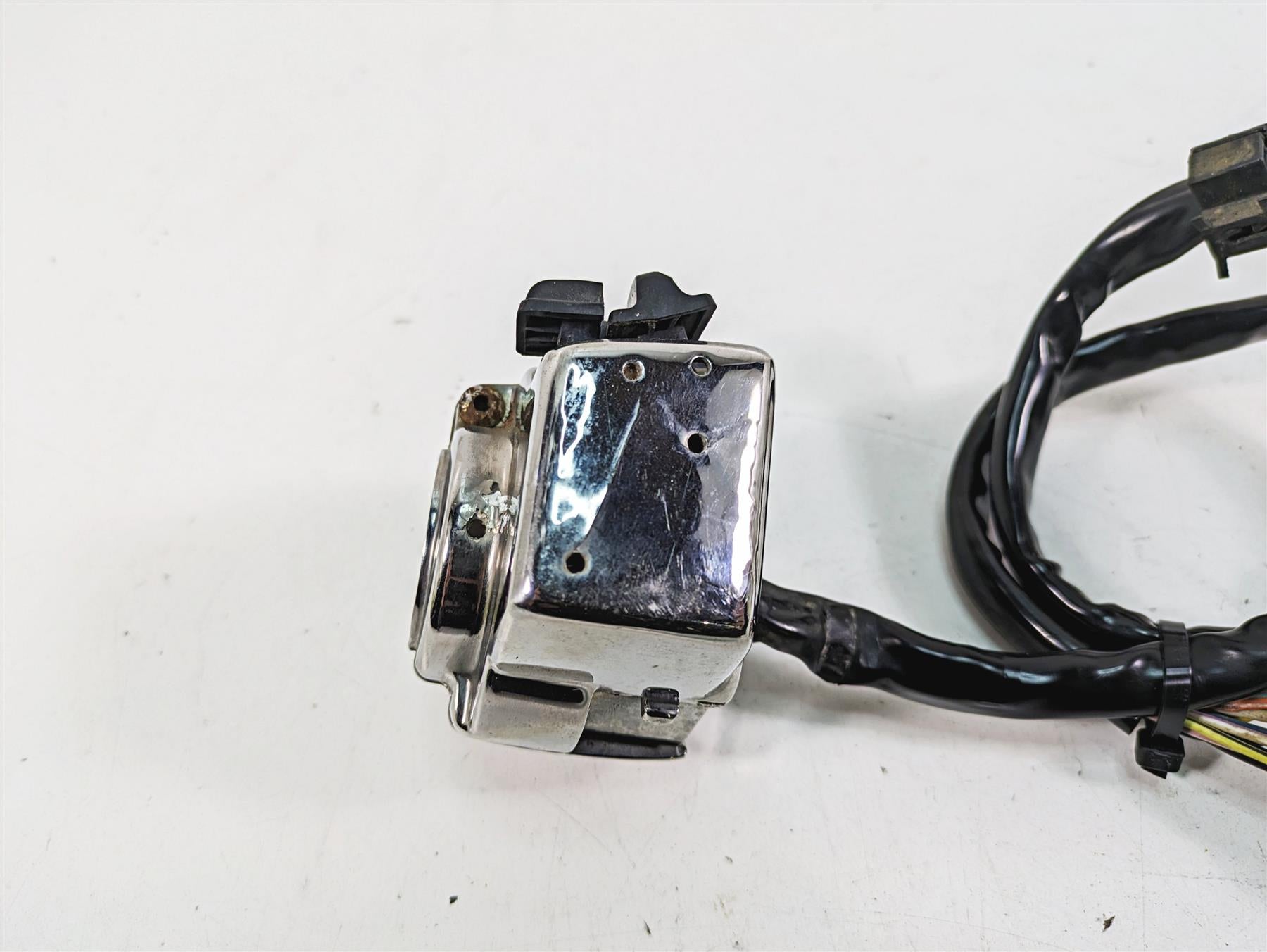 1999 Harley Touring FLHTC Electra Glide Left Hand Control Switch -Read 71598-96A {{ shop.shopifyCountryName }} - Mototech271
