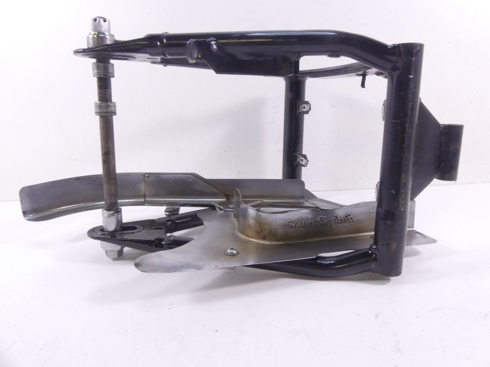 1995 Harley FXSTS Softail Springer Rear Swingarm Swing Arm + 3/4" Axle 47573-89B {{ shop.shopifyCountryName }} - Mototech271