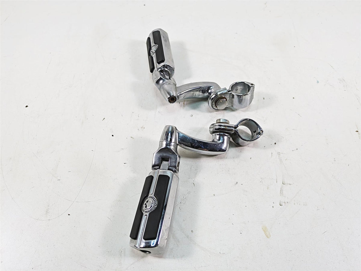 2006 Harley Touring FLHTCUI Electra Glide Highway Footpeg Willi G Skull 50370-04 {{ shop.shopifyCountryName }} - Mototech271