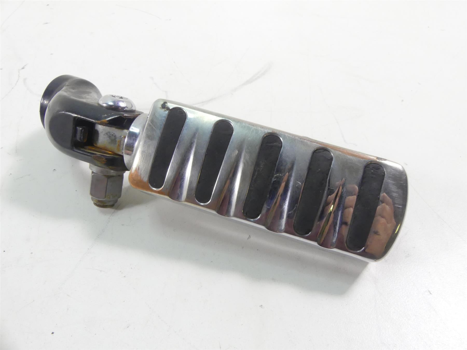 2013 Harley Davidson VRSCF Muscle Right Front Footpeg And Brake Parts 54046-12 {{ shop.shopifyCountryName }} - Mototech271