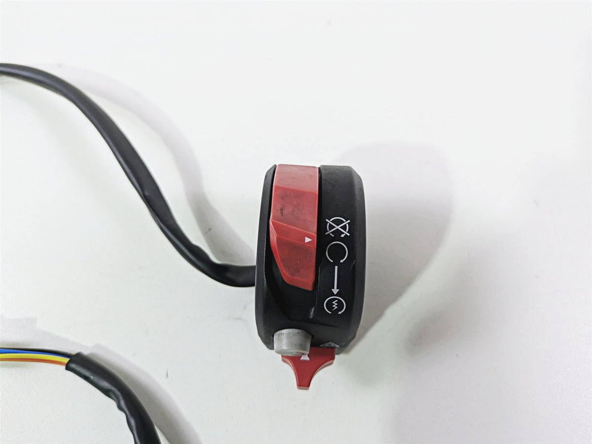 2022 Ducati Streetfighter V2 Right Hand Control Switch Start Kill 65010241D {{ shop.shopifyCountryName }} - Mototech271