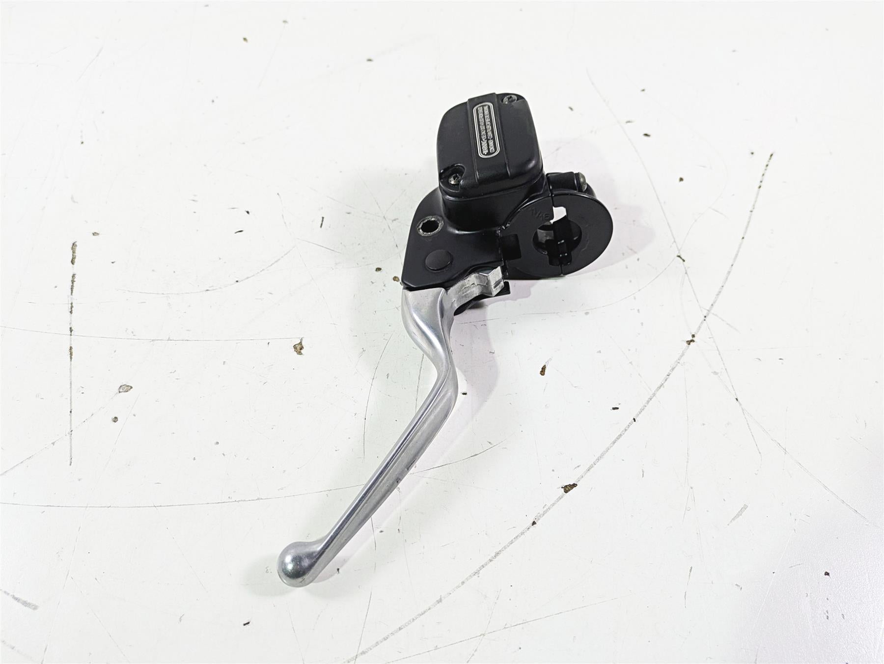 2012 Harley VRSCF Muscle V Rod Clutch Master Cylinder 11/16" 38744-09B {{ shop.shopifyCountryName }} - Mototech271
