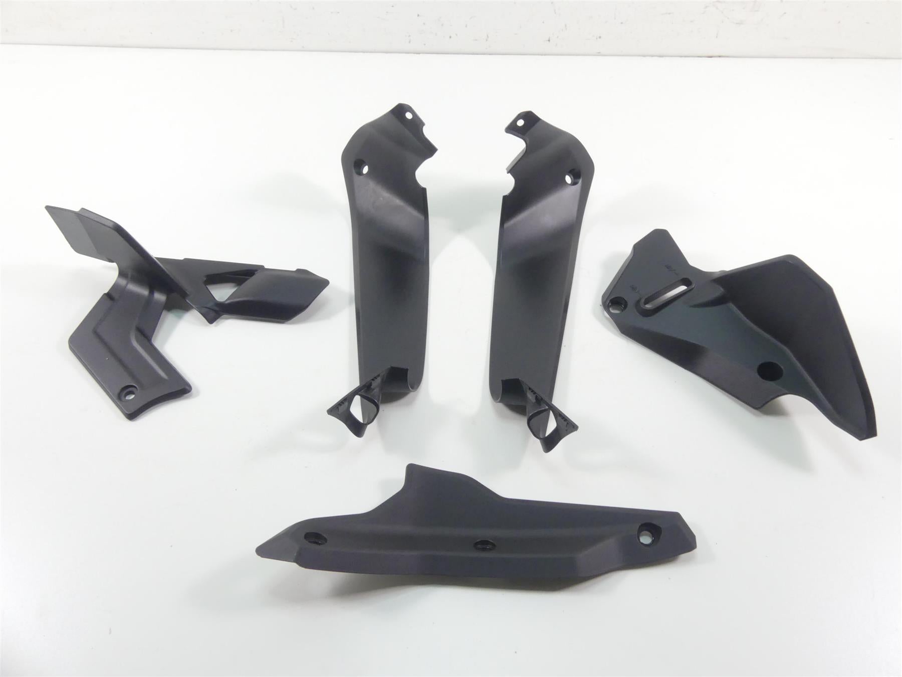 2017 Ducati 939 S Supersport Frame Engine Infill Neck Cover Set -Read 48212331A | Mototech271