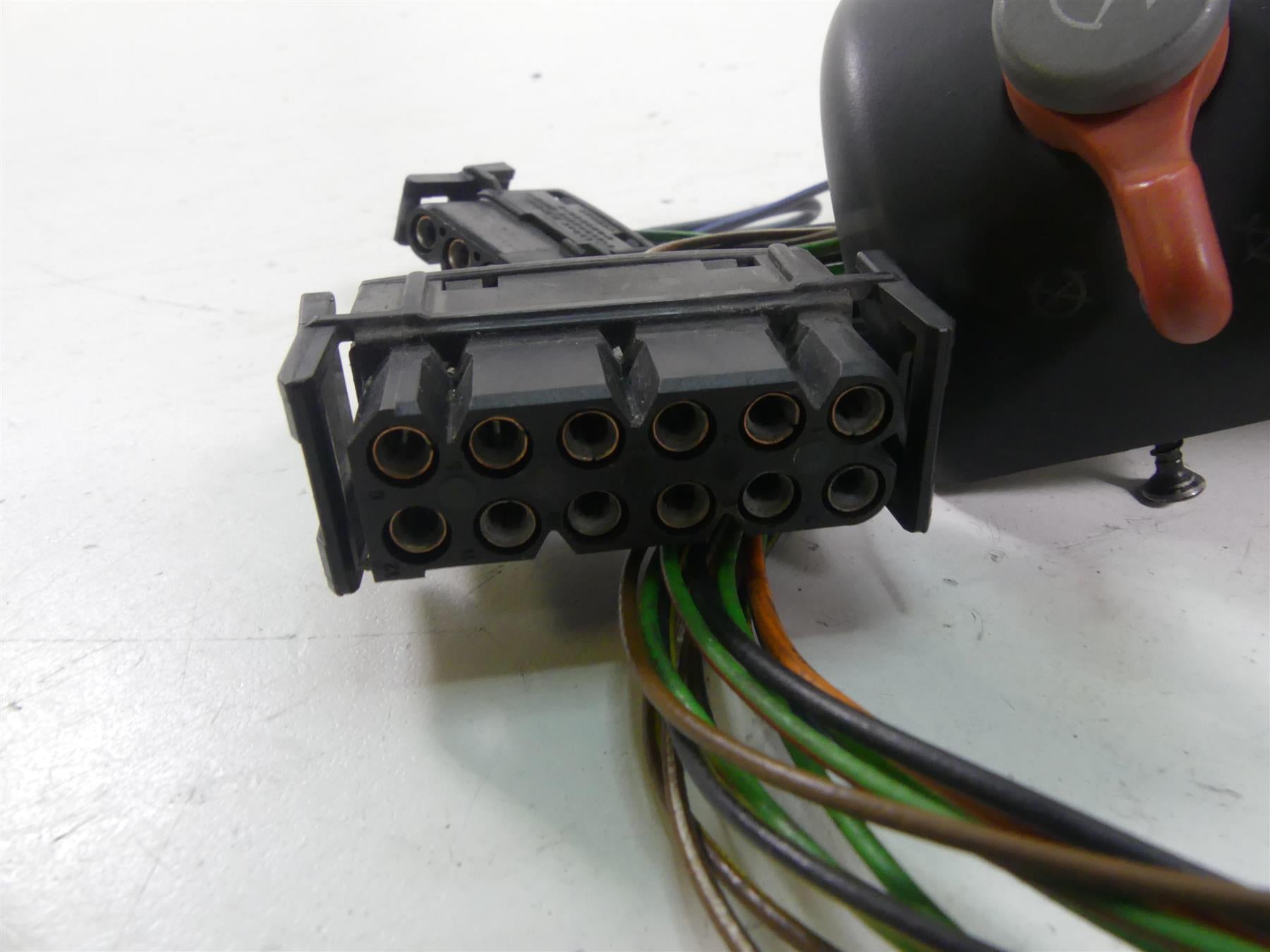 2003 BMW R1150 GS R21 Right Hand Abs Heat Control Switch 61317661424 {{ shop.shopifyCountryName }} - Mototech271