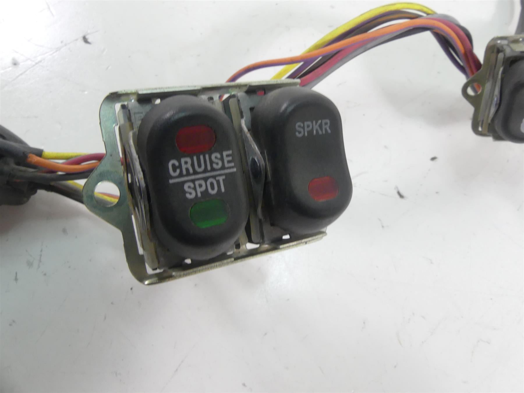 2007 Harley FLHTCU SE2 CVO Electra Glide Auxiliary Cruise Lock Switches 70290-07 {{ shop.shopifyCountryName }} - Mototech271