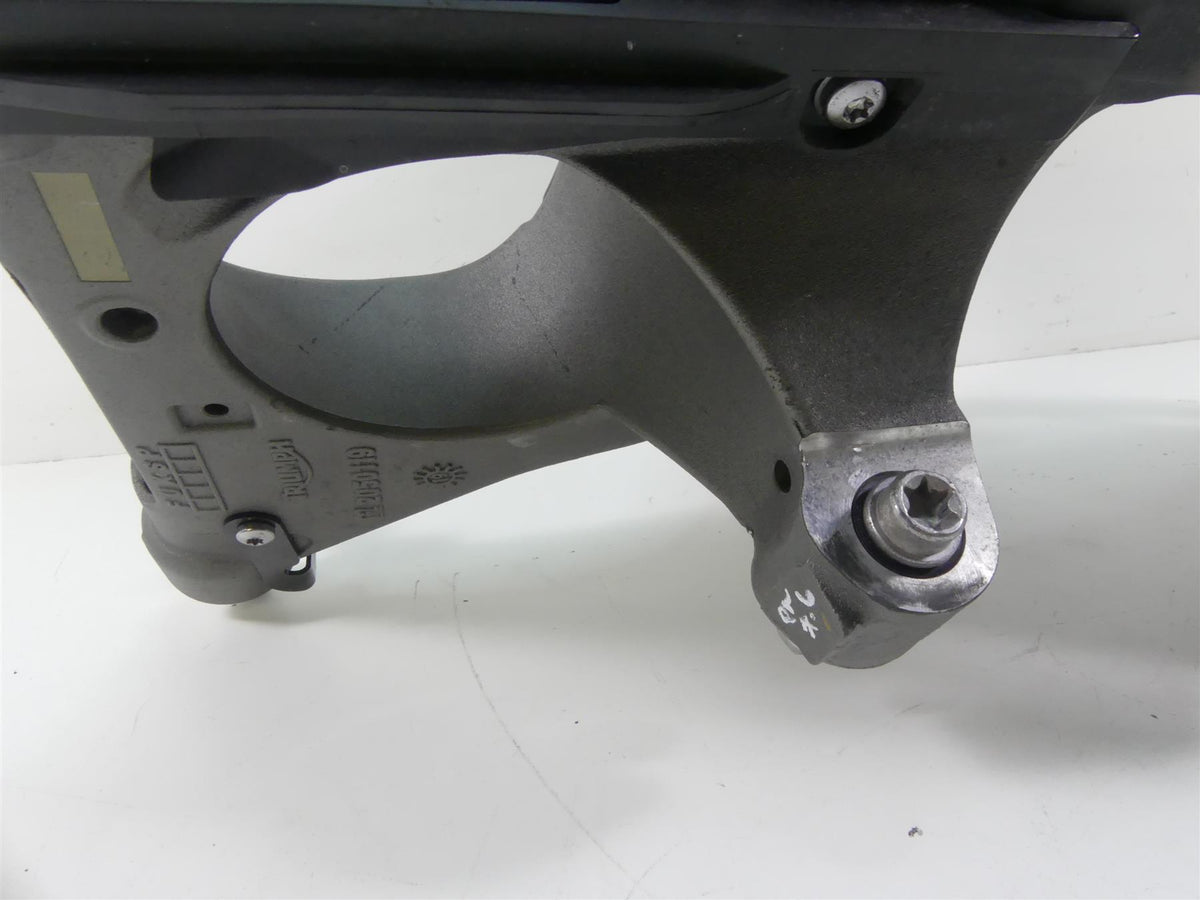 2020 Triumph Speed Triple RS 1050 Rear Swingarm & Axle Set T2059502 T2010257 {{ shop.shopifyCountryName }} - Mototech271