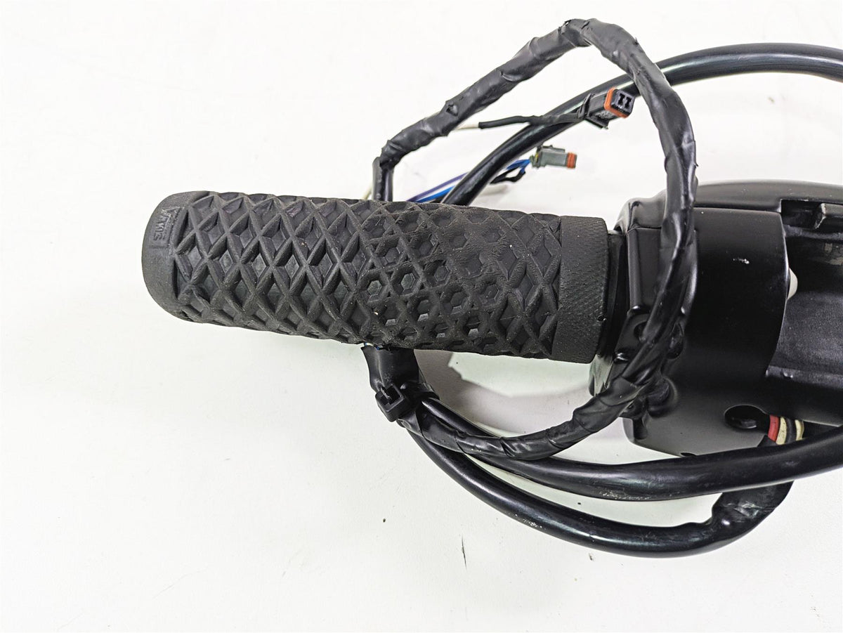 2020 Harley Softail FXST Standard Right Hand Control Switch - Extended 71500462 {{ shop.shopifyCountryName }} - Mototech271