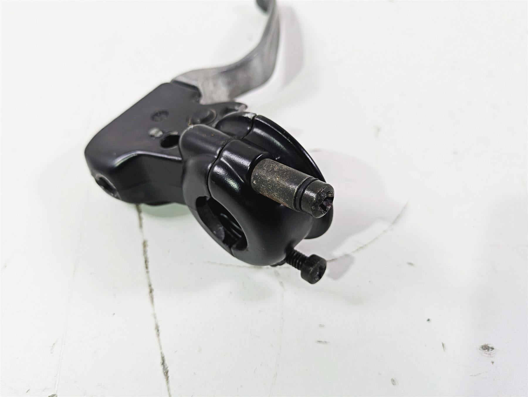 2008 Harley Touring FLHTP Electra Glide Clutch Perch & Lever 38700-08A 45080-08A {{ shop.shopifyCountryName }} - Mototech271