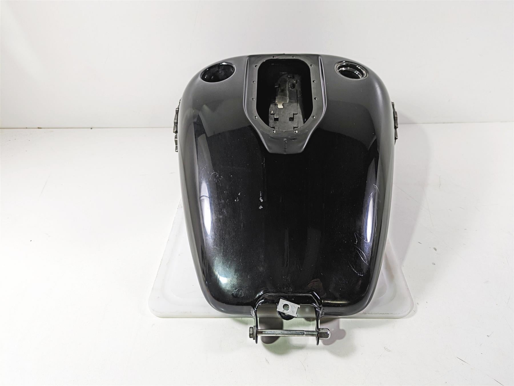 2017 Harley Dyna FXDB Street Bob Fuel Gas Tank Vivid Black - NO DENTS 61000707 {{ shop.shopifyCountryName }} - Mototech271