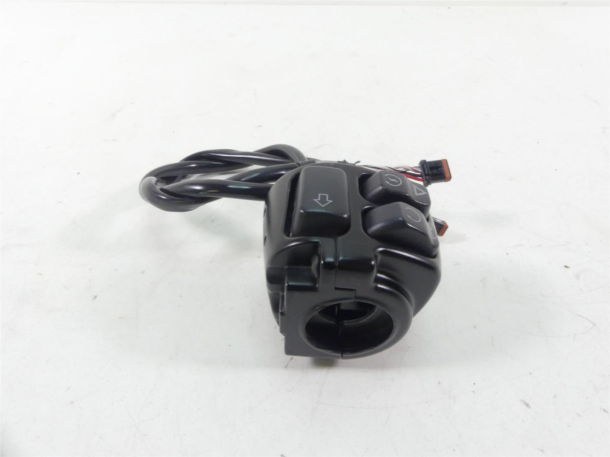 2019 Harley Softail FXBB Street Bob Right Hand Start Control Switch 71500462 {{ shop.shopifyCountryName }} - Mototech271
