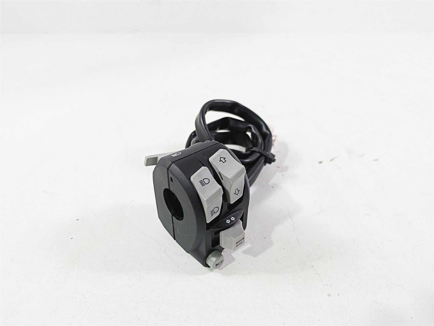 2022 Ducati Scrambler Desert Sled Left Hand Turn Signal Control Switch 65110271C {{ shop.shopifyCountryName }} - Mototech271