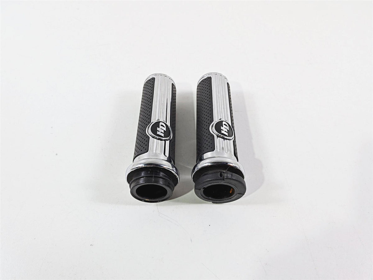 2017 Harley Touring FLHXS Street Glide Defiance Chrome Rubber Hand Grips 56100158 {{ shop.shopifyCountryName }} - Mototech271