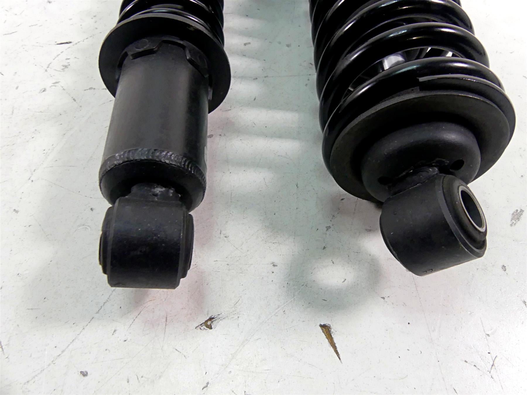 2015 Harley Touring FLHXS Street Glide Rear Shock Set 54000081 54000082 {{ shop.shopifyCountryName }} - Mototech271