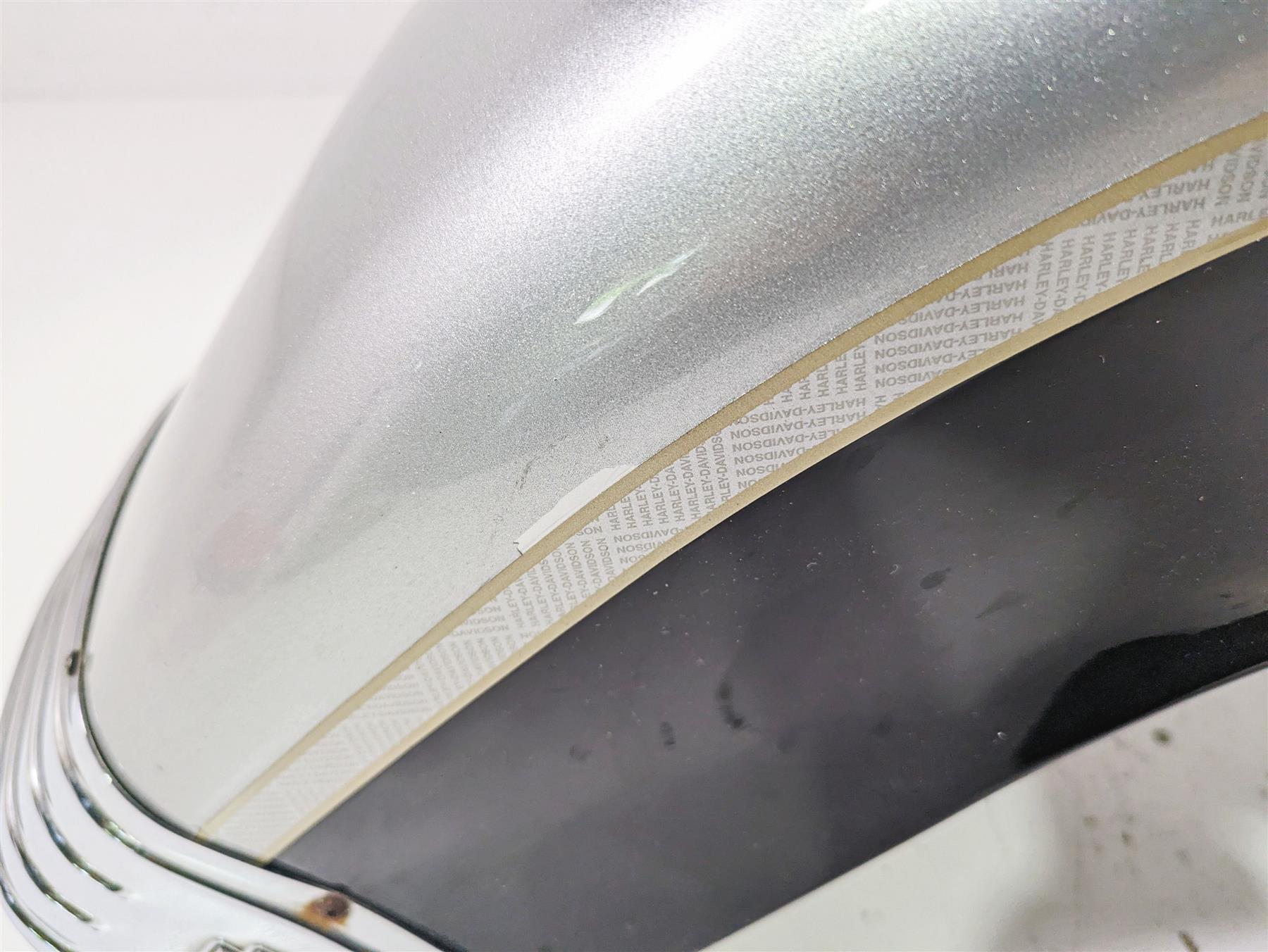 2003 Harley Touring FLHTCUI 100TH E-Glide Front Fender + Emblem 58837-00 {{ shop.shopifyCountryName }} - Mototech271