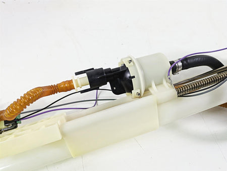 2010 Harley VRSCF Muscle Rod Fuel Gas Petrol Pump - Tested 75310-07 {{ shop.shopifyCountryName }} - Mototech271