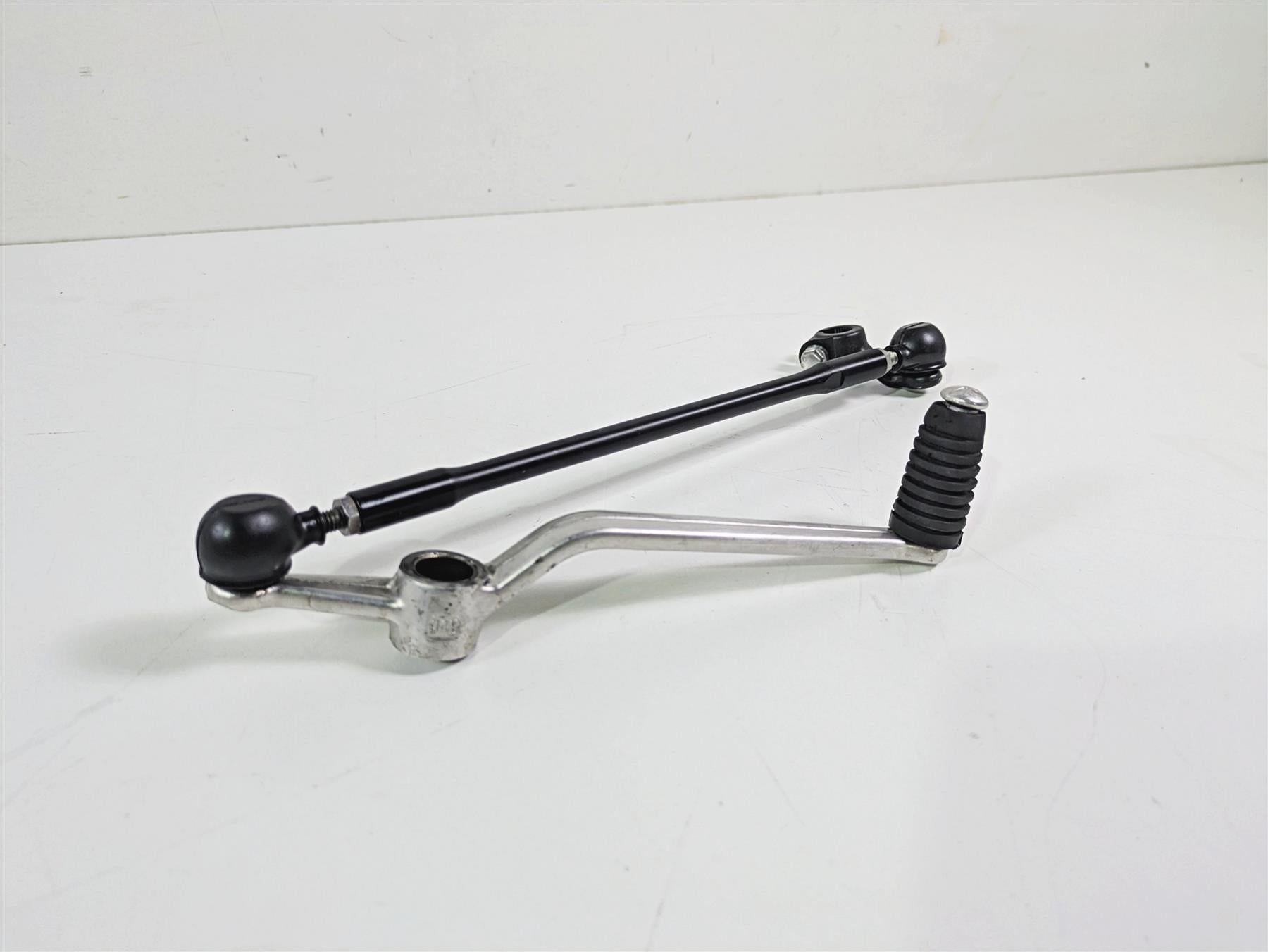 2014 Yamaha YZFR1 R1 RN22 Shifter Shift Pedal & Linkage 14B-18110-00-00 {{ shop.shopifyCountryName }} - Mototech271