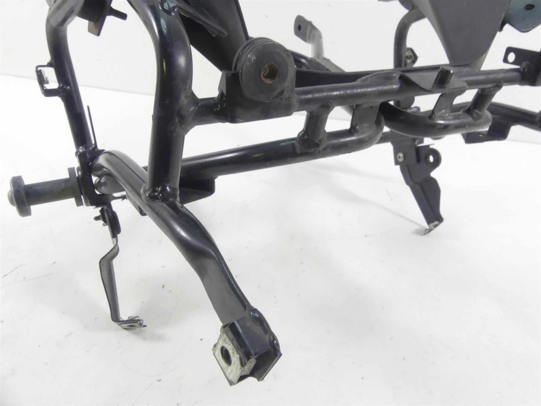 2008 BMW R1200GS K25 Front Fairing Cover Subframe Sub Frame 46637701558 {{ shop.shopifyCountryName }} - Mototech271