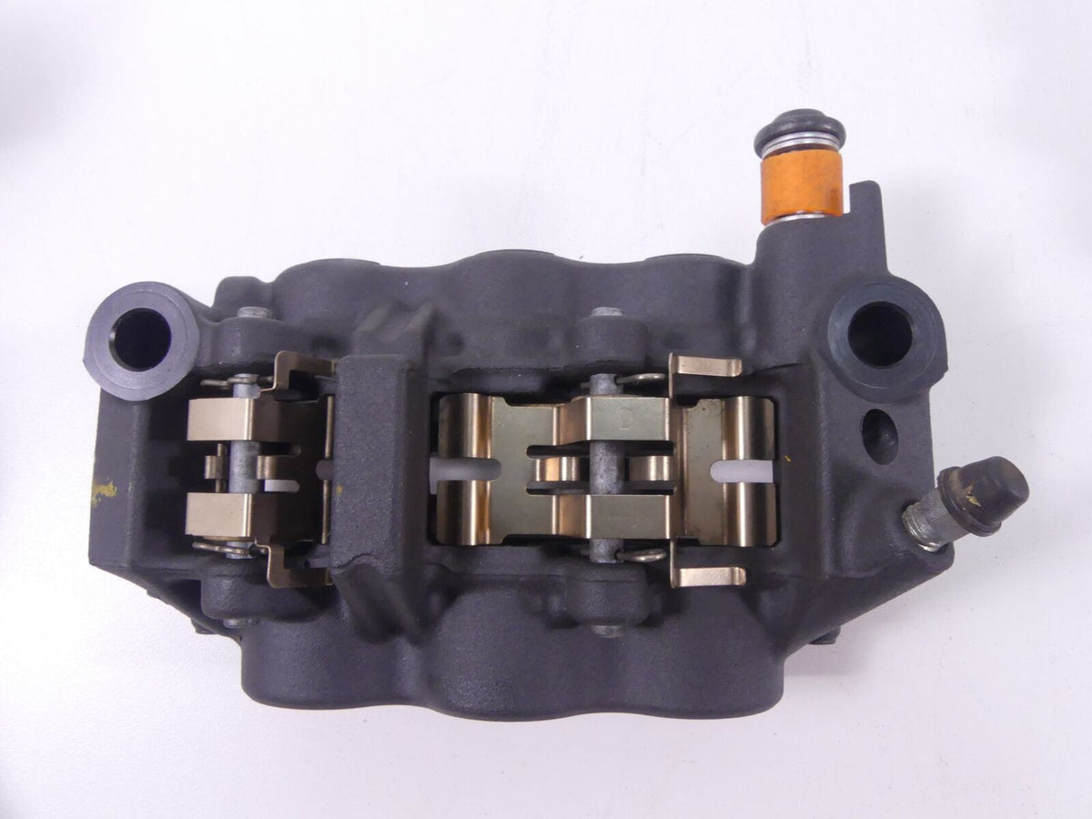 2019 Yamaha VMX17 V-Max 1700 Front Left Right Brake Caliper Set 4C8-2580T-10-00 {{ shop.shopifyCountryName }} - Mototech271