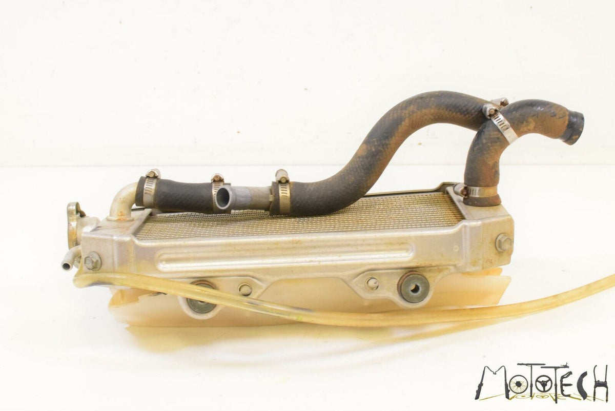 2007 Kawasaki KX250F KX250 F Right Coolant Radiator w/ Shroud TWISTED 39061-0074 {{ shop.shopifyCountryName }} - Mototech271