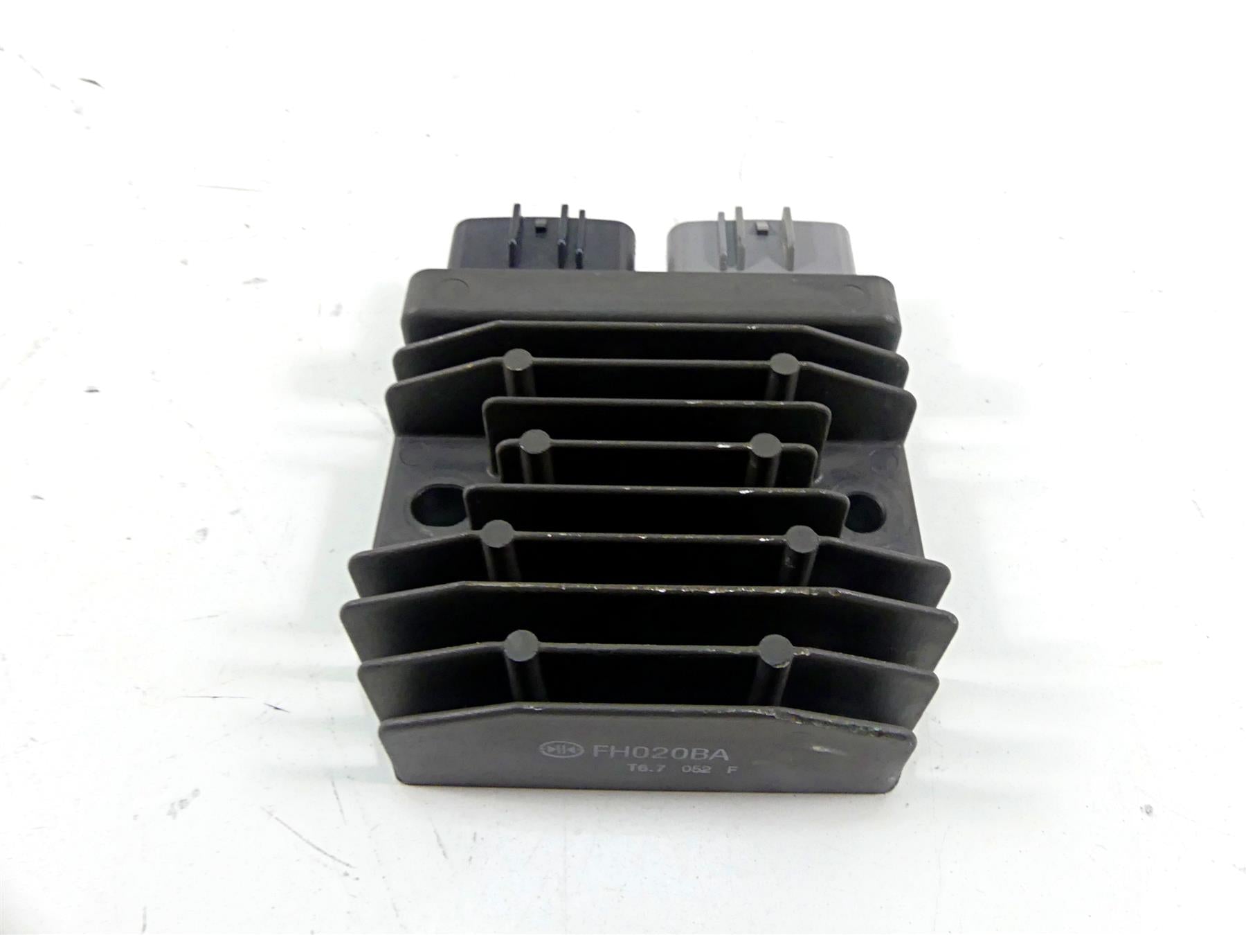 2017 Kawasaki ZX1400 ZX14R Ninja Rectifier Voltage Regulator FH020BA 21066-0744 {{ shop.shopifyCountryName }} - Mototech271