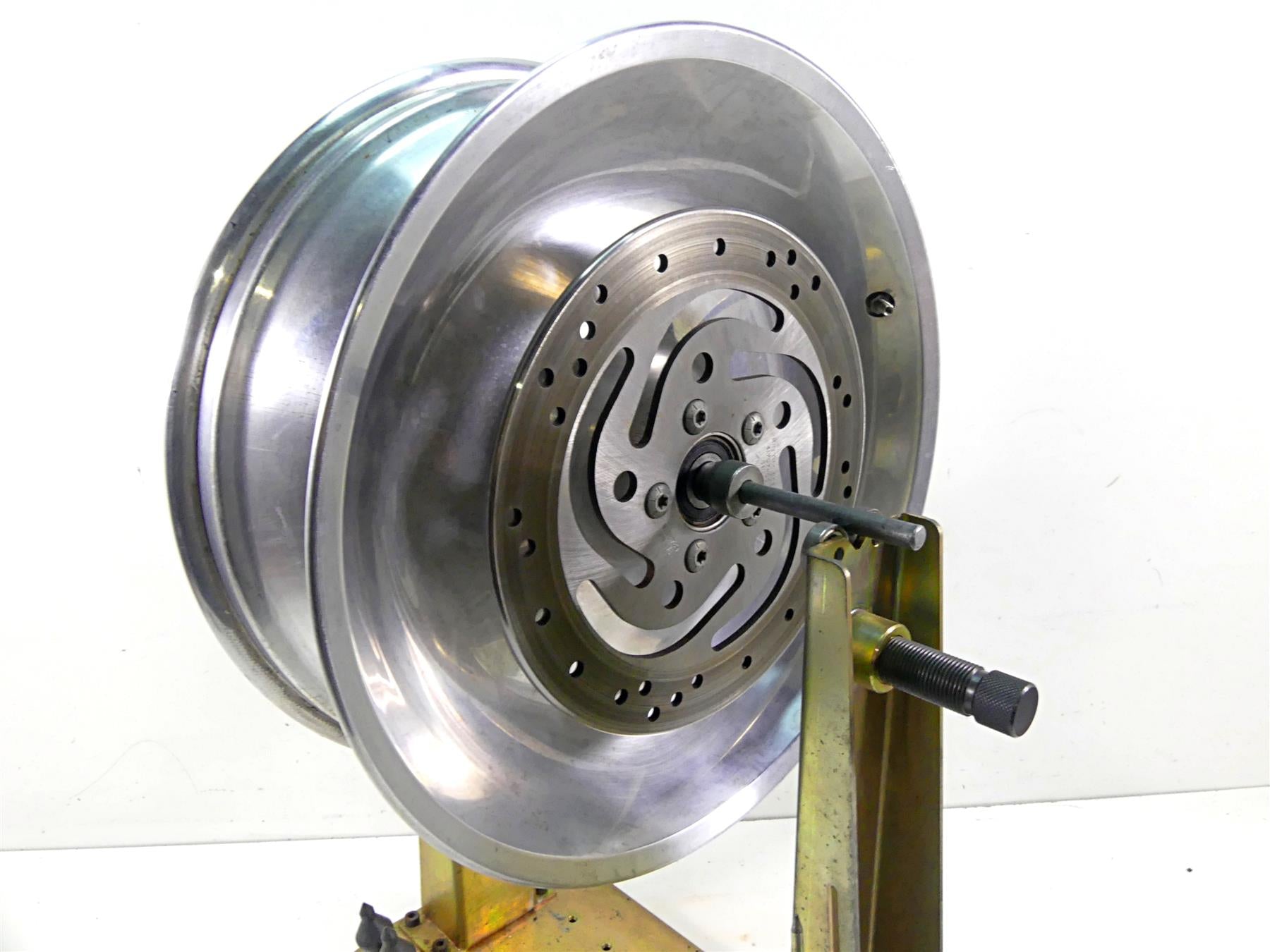 2006 Harley Softail FXSTSI Springer Rear Wheel Rim Solid 17x6 41332-06 {{ shop.shopifyCountryName }} - Mototech271