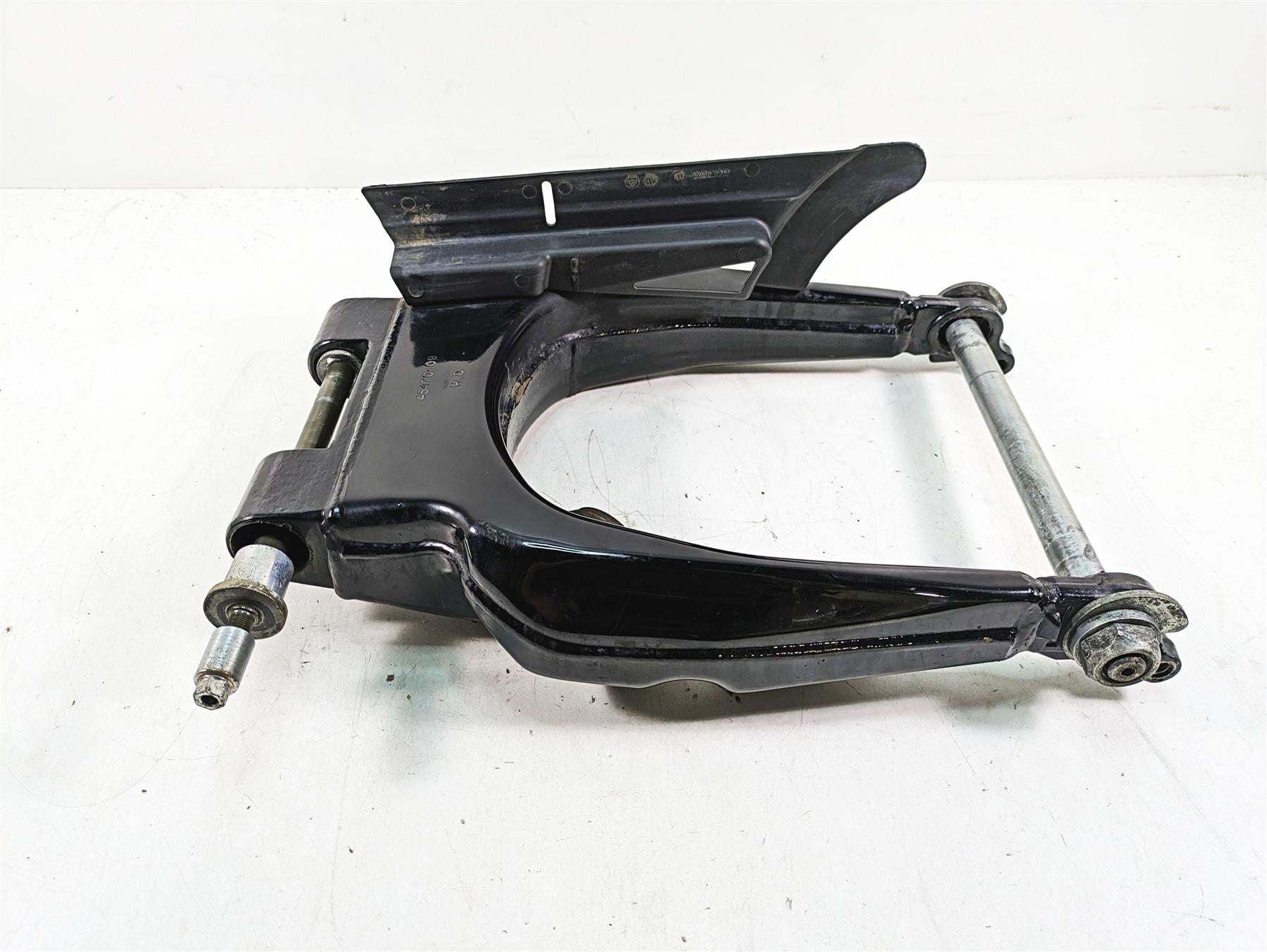 2010 Harley Touring FLHTCU Electra Glide Rear Swing Arm Swingarm 47549-09A | Mototech271