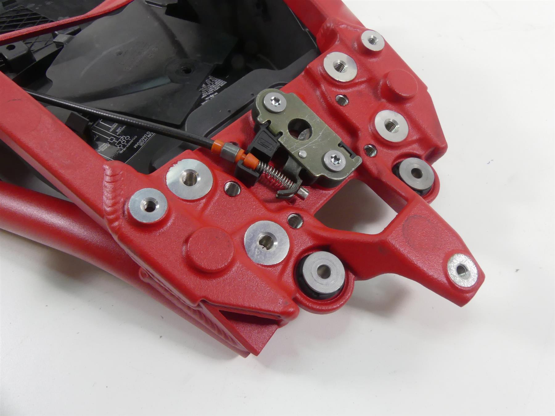 2015 Triumph 1050 Speed Triple R Rear Red Subframe & Inner Fender T2075921 {{ shop.shopifyCountryName }} - Mototech271