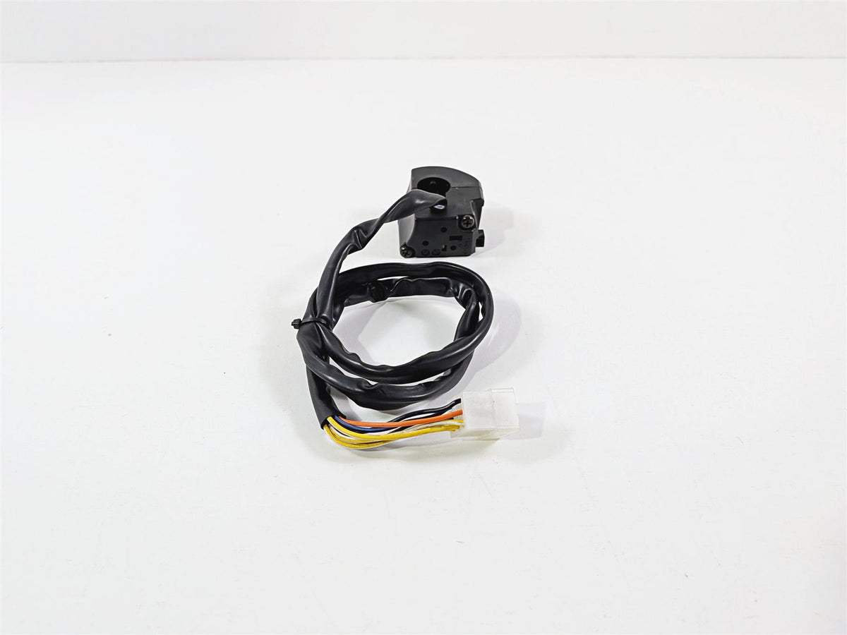 2005 KTM 950 LC8 Adventure Right Hand Control Switch Start Kill 60011074100 {{ shop.shopifyCountryName }} - Mototech271