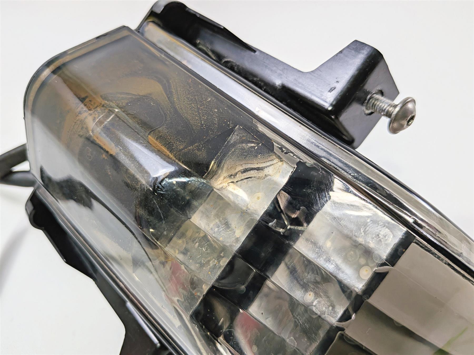 2008 Aprilia RSVR 1000 Factory Aftermarket Taillight Tail Light Lamp AP8127723 {{ shop.shopifyCountryName }} - Mototech271