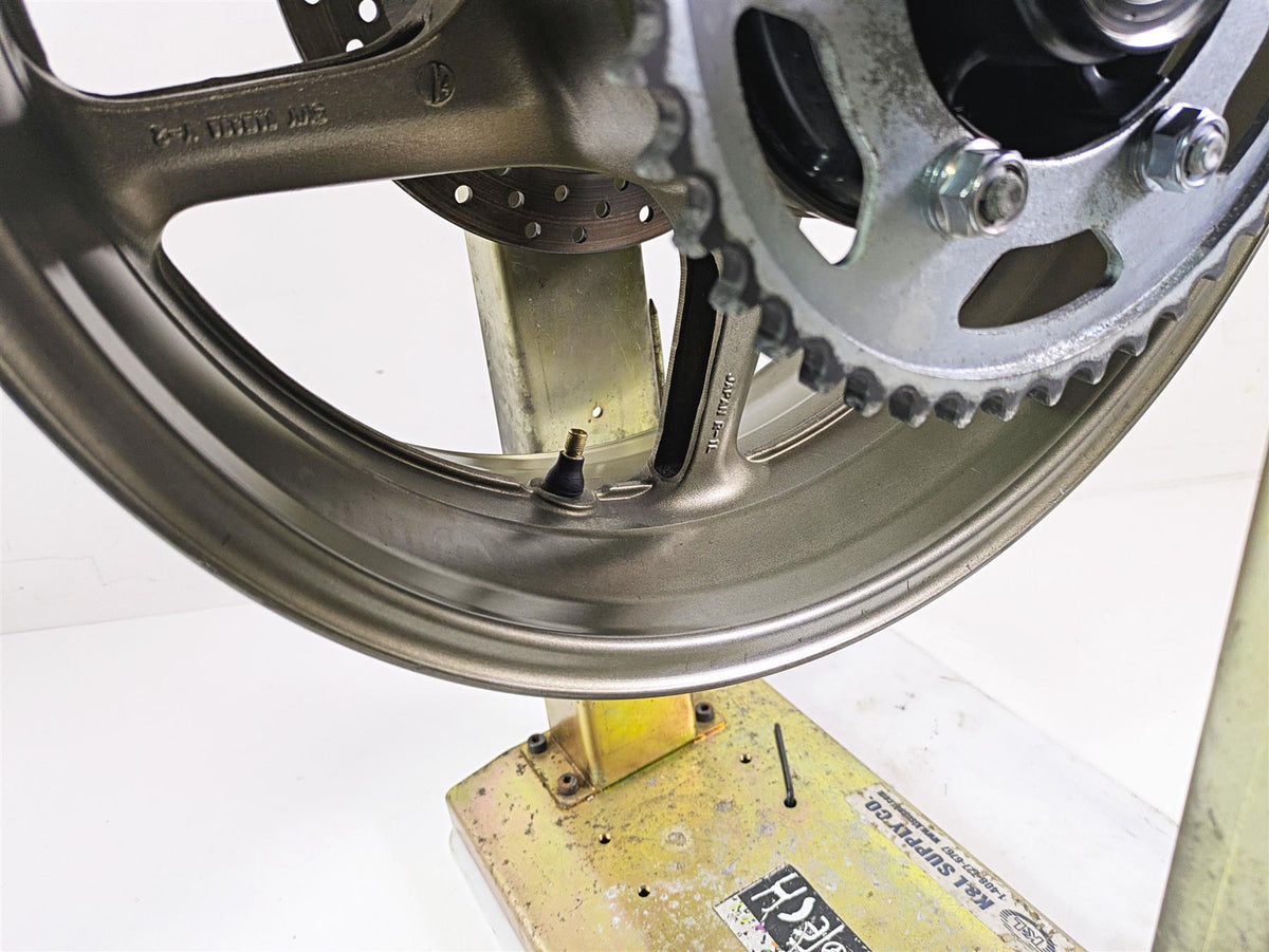 2009 Yamaha FZ1 FZS10 Fazer Straight 17x6 Rear Wheel Rim 5VY-25338-00-P2 {{ shop.shopifyCountryName }} - Mototech271