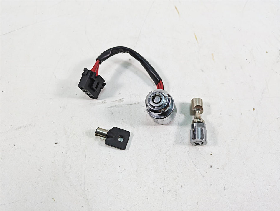 2000 Harley Dyna FXDL Low Rider Ignition Switch Key Lock Set 71421-90B 71428-90B {{ shop.shopifyCountryName }} - Mototech271