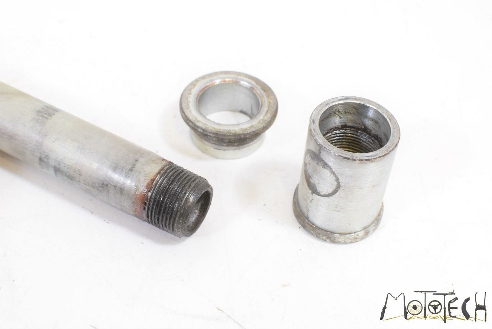 2005 Kawasaki ZZR1200 ZX1200 Front Axle Spindle 41068-1327 {{ shop.shopifyCountryName }} - Mototech271