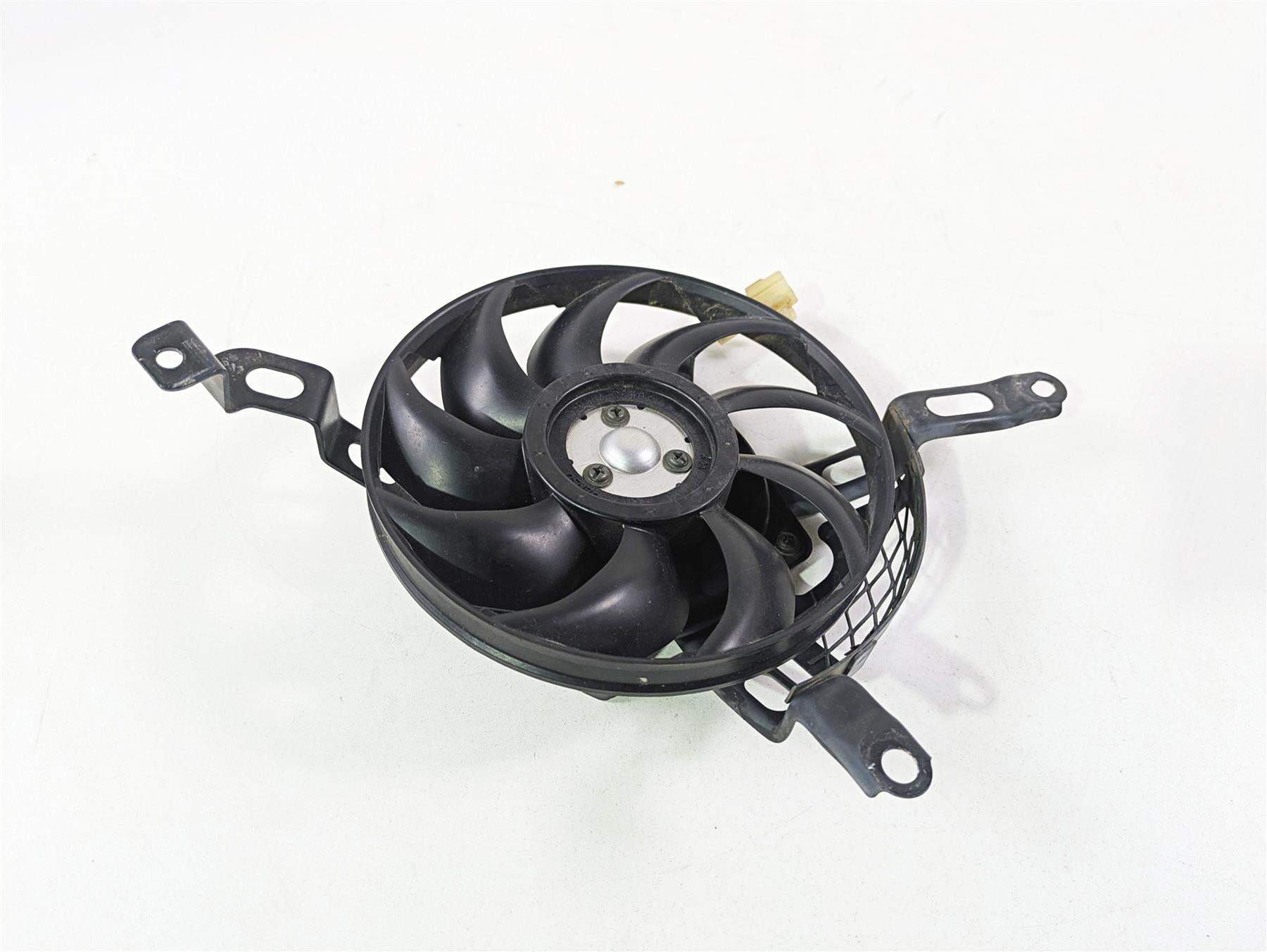 2006 Suzuki GSXR1000 K6 Cooler Radiator Fan - Tested 17800-41G00 {{ shop.shopifyCountryName }} - Mototech271