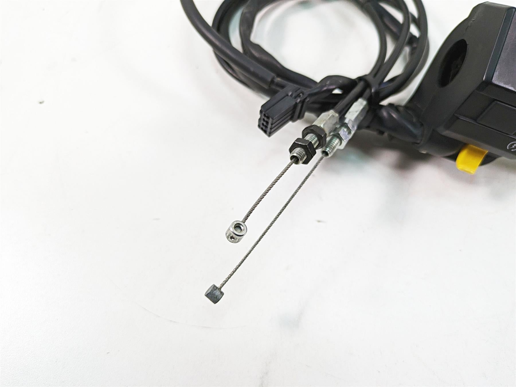 2008 Buell 1125 R Right Hand Start Stop Control Switch + Throttle N0158.TA {{ shop.shopifyCountryName }} - Mototech271