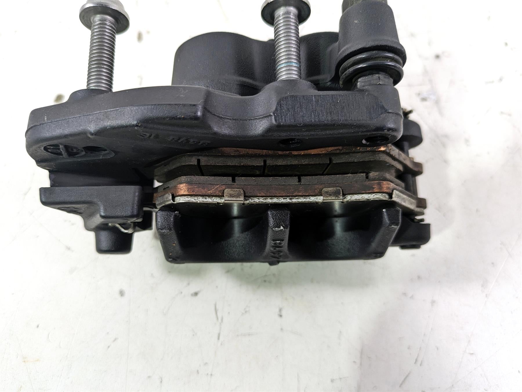 2022 BMW R1250 RT K052 Rear Brembo Brake Caliper + Bracket 34218535160 {{ shop.shopifyCountryName }} - Mototech271