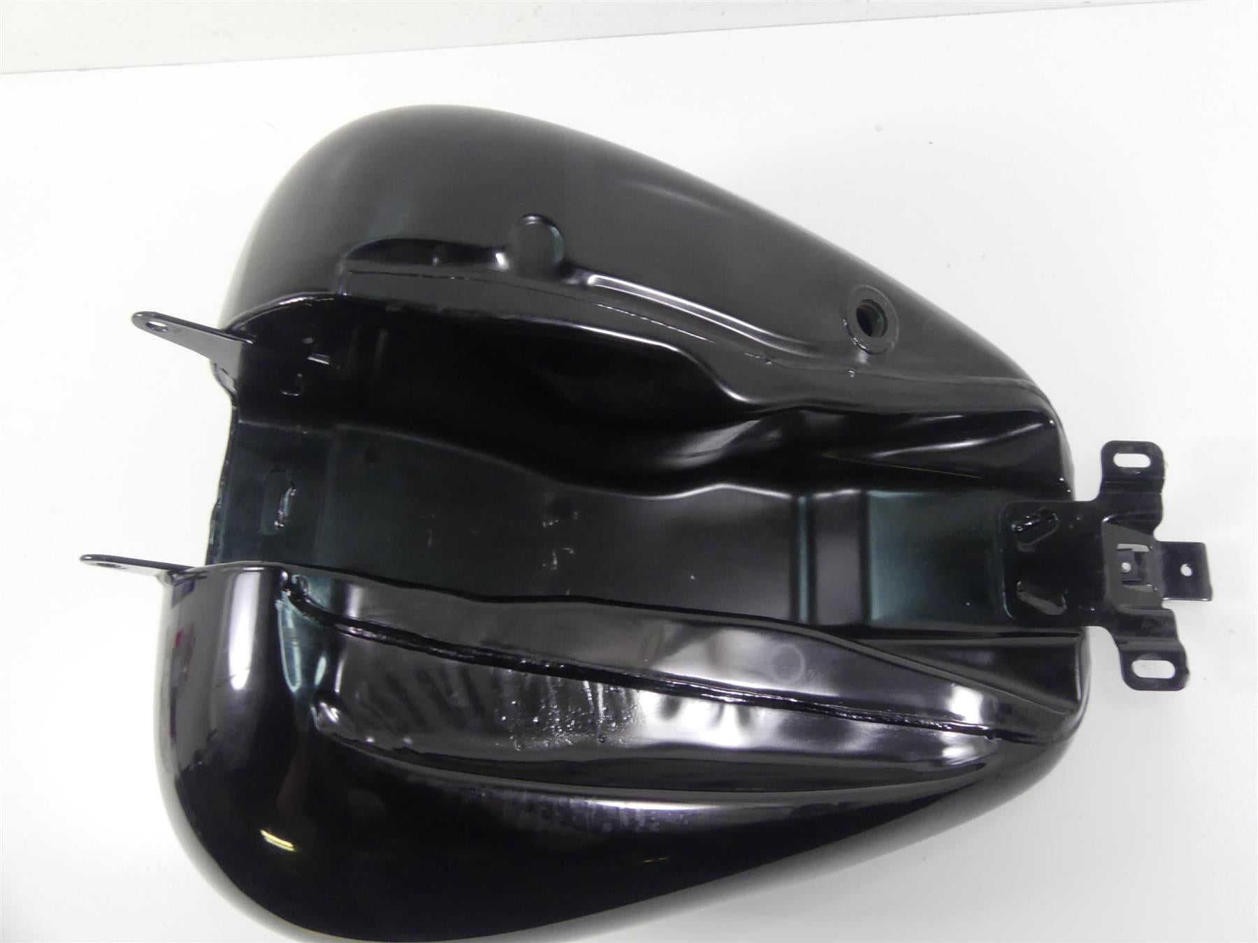 2016 Harley Touring FLHTP Electra Glide Fuel Gas Tank Vivid Black 61356-08 {{ shop.shopifyCountryName }} - Mototech271