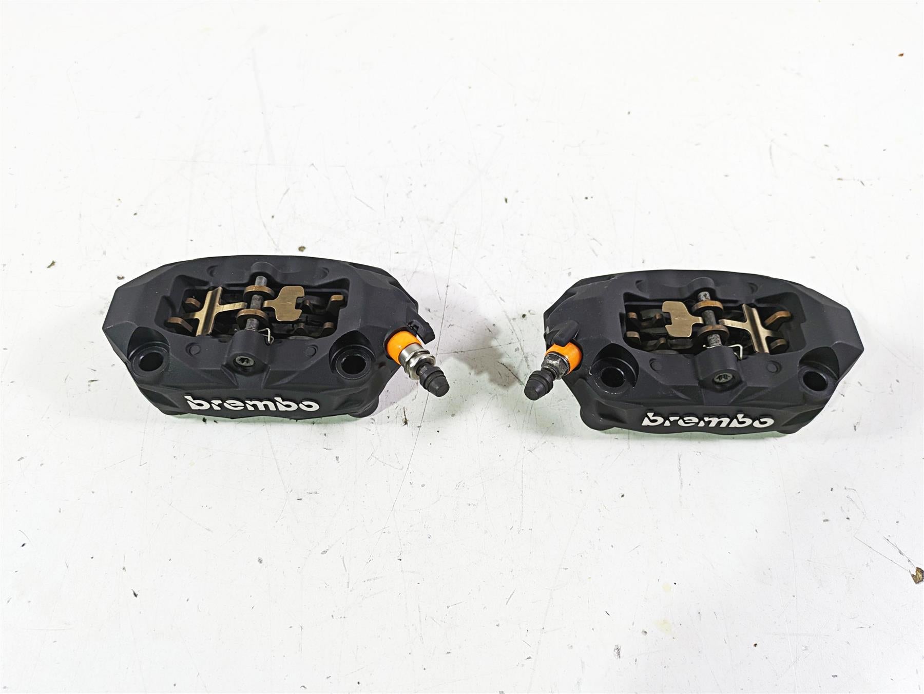 2014 BMW R1200 RT RTW K52 Brembo Front Brake Caliper Set 34118556205 {{ shop.shopifyCountryName }} - Mototech271