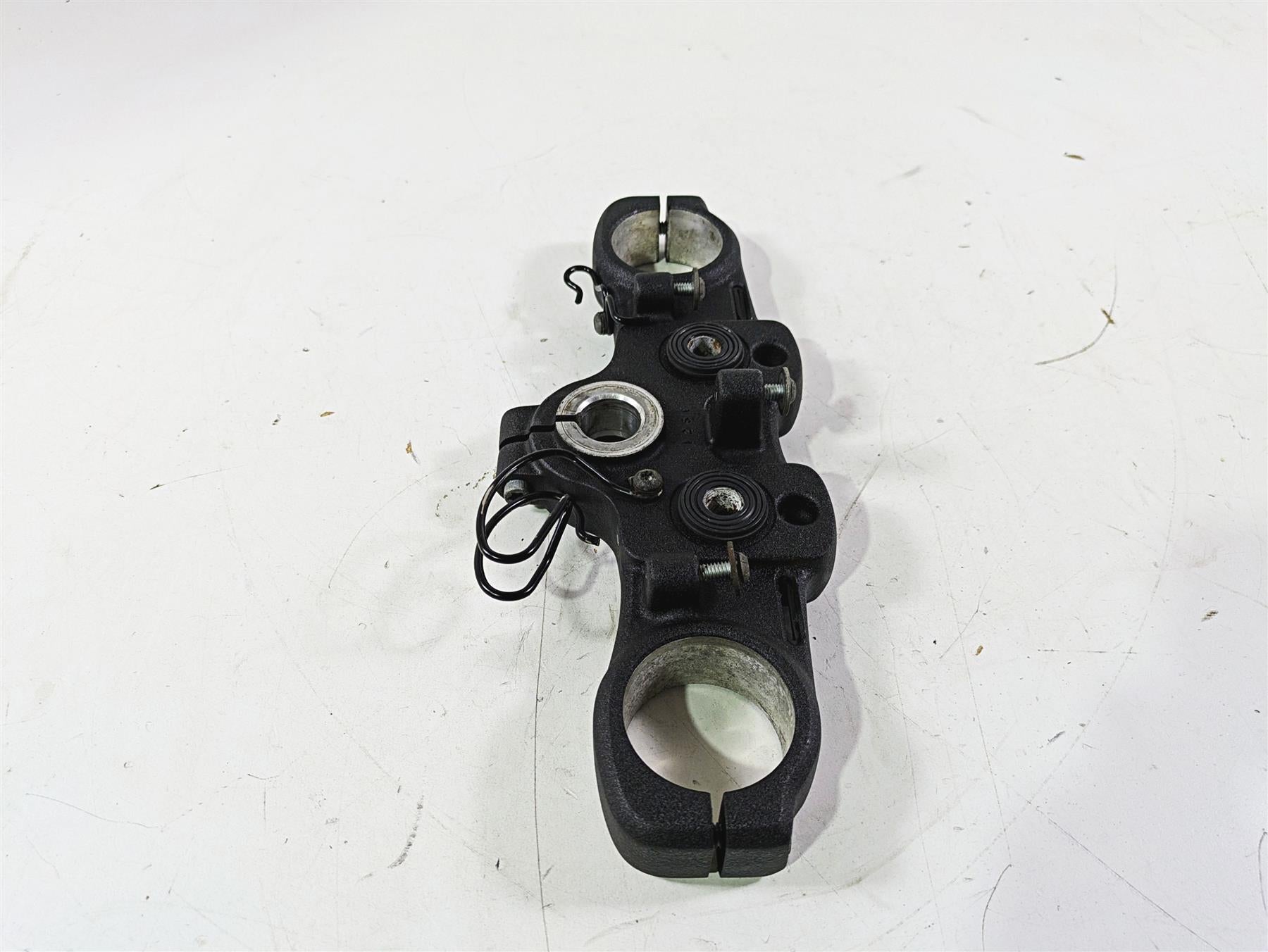 2018 Harley Softail FXFBS Fat Bob Upper Triple Tree Steering Clamp 55mm 45900191 {{ shop.shopifyCountryName }} - Mototech271