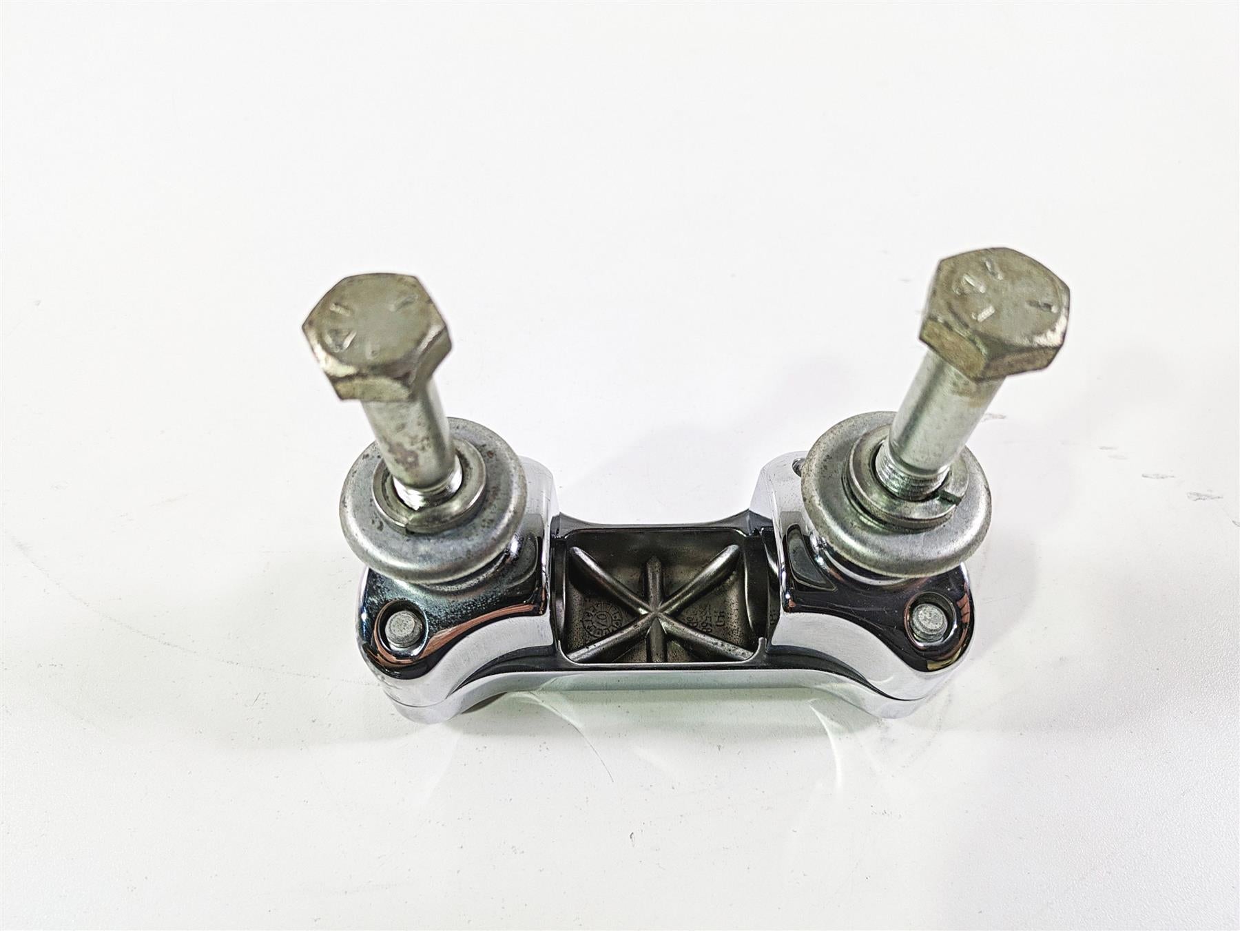 2008 Harley FLSTC Softail Heritage Handlebar Riser Holder Set 56567-86B {{ shop.shopifyCountryName }} - Mototech271
