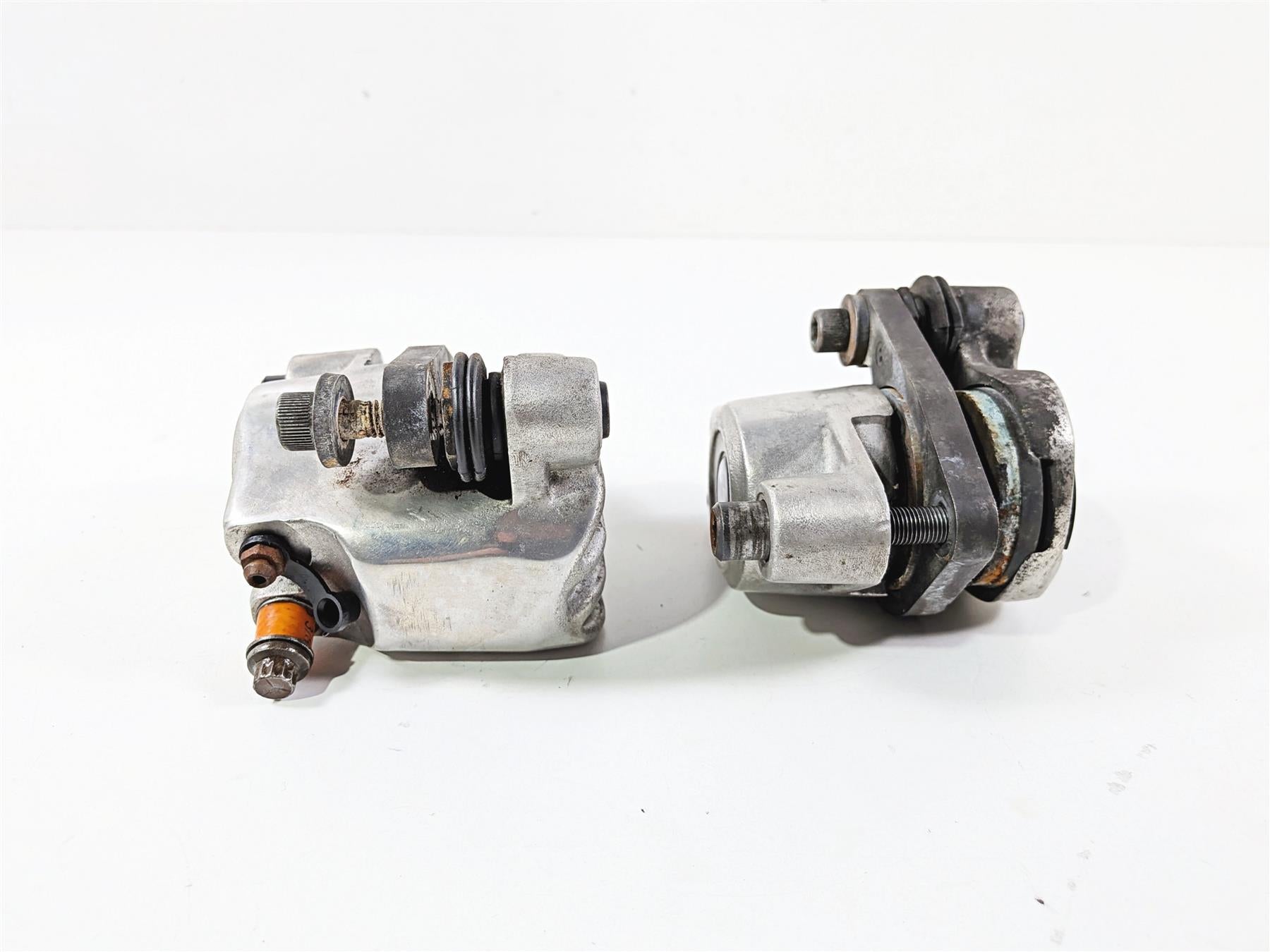 1990 Harley Touring FLHTC Electra Glide Front Brake Calipers 44023-83C 44046-84C {{ shop.shopifyCountryName }} - Mototech271