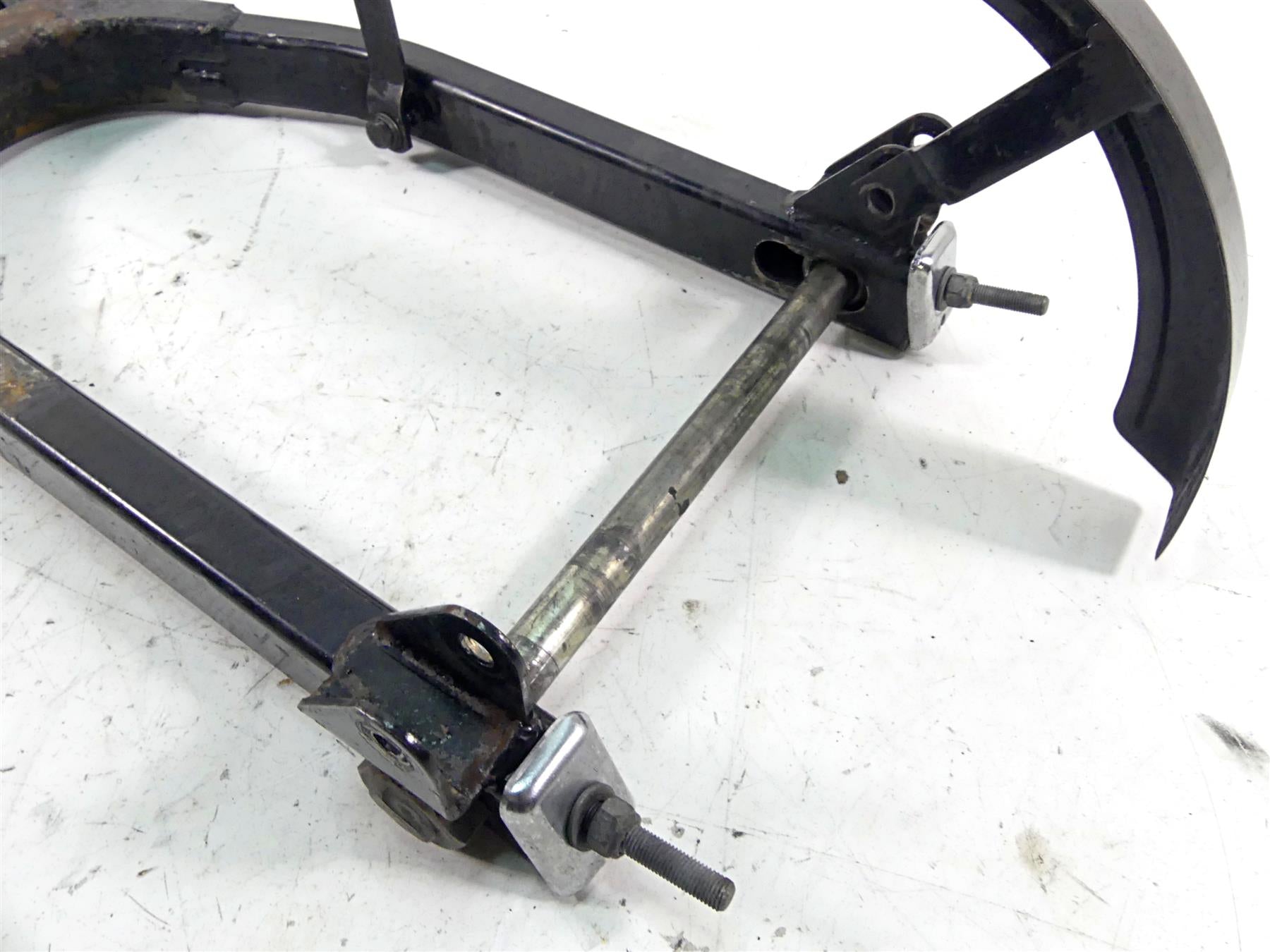 1979 Harley Sportster XLS1000 Roadster Rear Swingarm Swing Arm & Axle 47532-79A {{ shop.shopifyCountryName }} - Mototech271